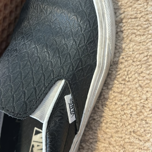 Vans - textured black - Picture 2 of 4